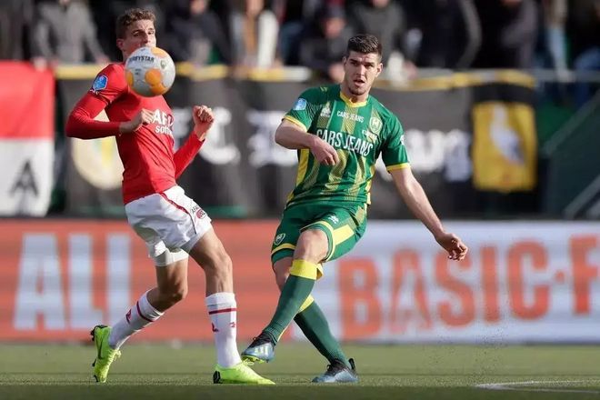 截然不同 截然不同