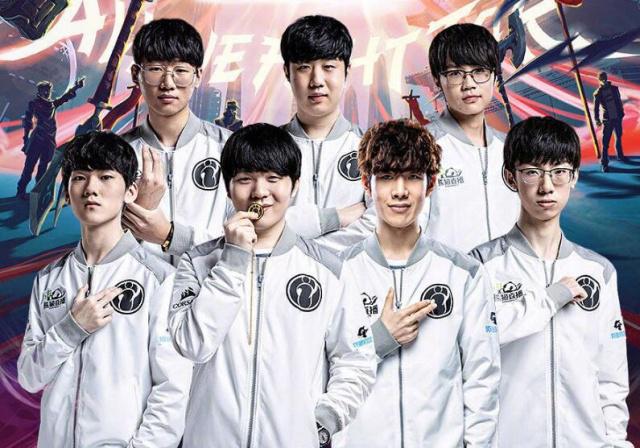 部与球员合 部与球员合